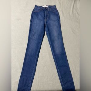 Blue skinny denim jeans